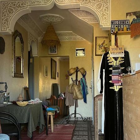 Le Petit Jardin Bed & Breakfast Демнат Екстериор снимка