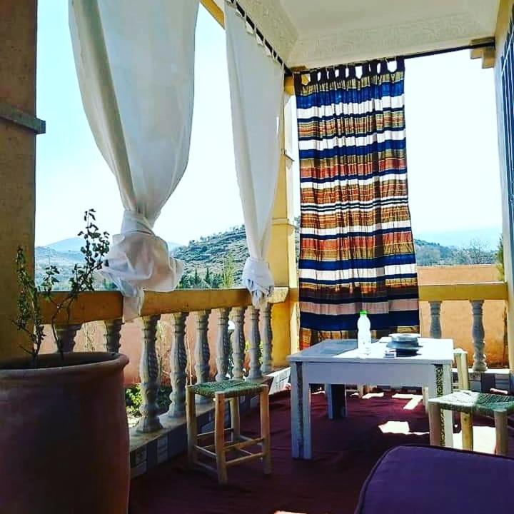 Le Petit Jardin Bed & Breakfast Демнат Екстериор снимка