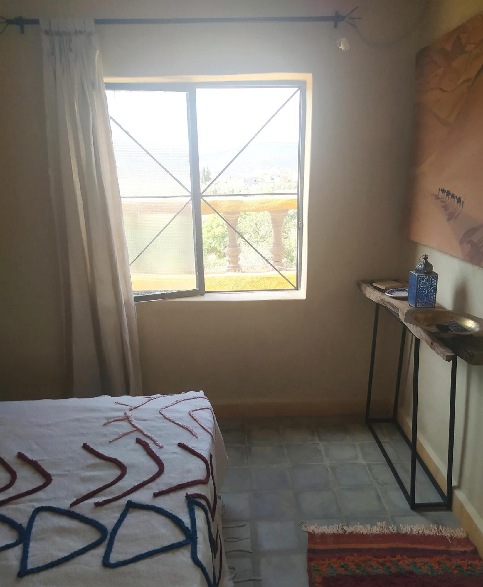 Le Petit Jardin Bed & Breakfast Демнат Стая снимка