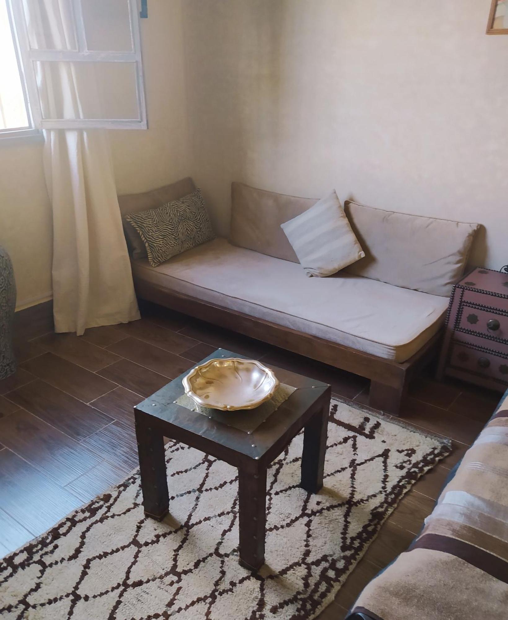 Le Petit Jardin Bed & Breakfast Демнат Стая снимка