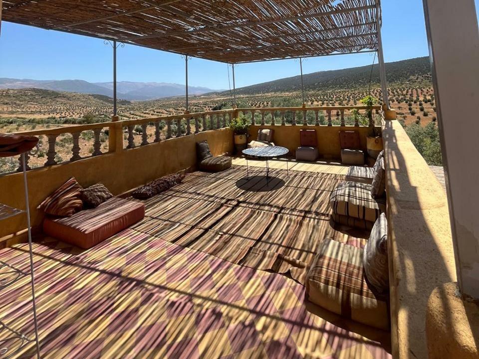 Le Petit Jardin Bed & Breakfast Демнат Екстериор снимка